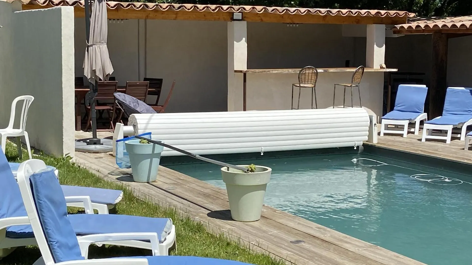 Nice House With Private-Pool Situated In The Heart Of The Luberon Maubec  Holiday home Maubec (Vaucluse)